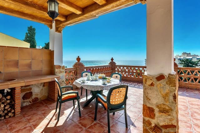 5 Zimmer Villa zu verkaufen in Almuñécar mit Pool - 950.000 € (Ref: 9639809)