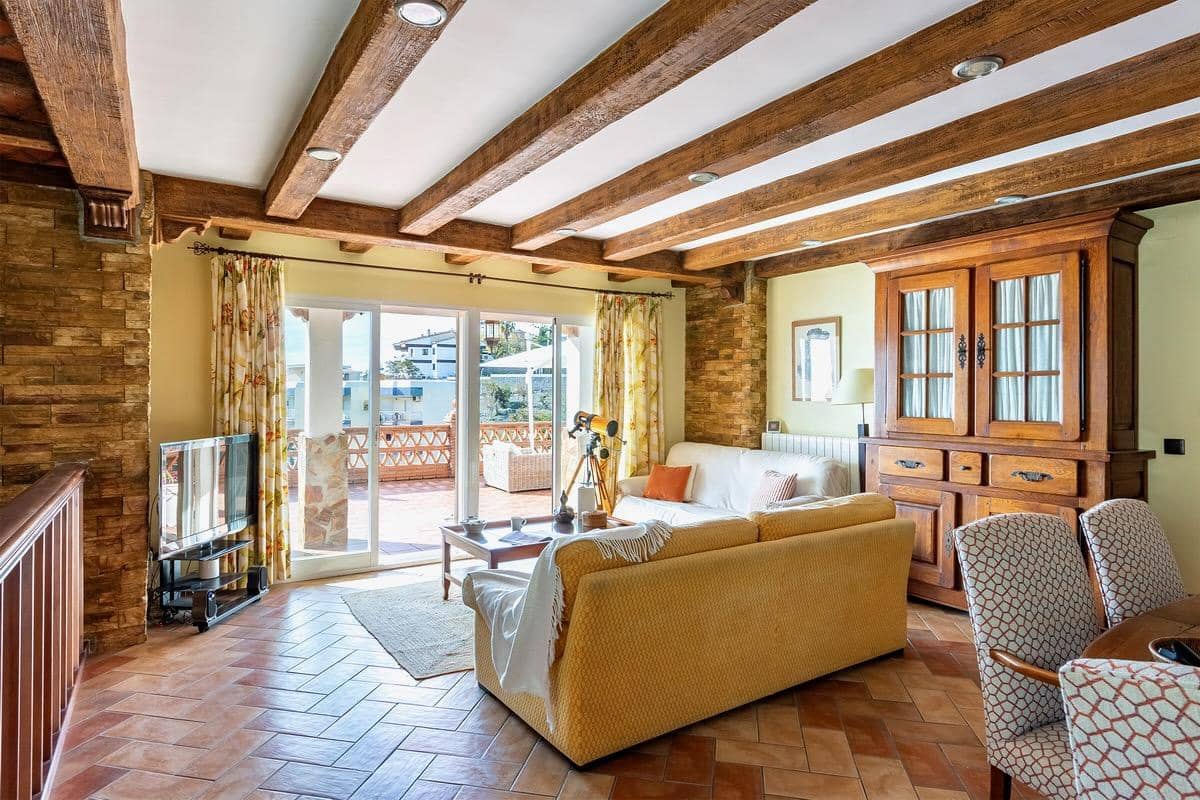 5 sypialnia Willa na sprzedaż w Almunecar z basenem - 950 000 € (Ref: 9639809)