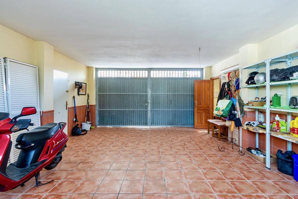 5 sypialnia Willa na sprzedaż w Almunecar z basenem - 950 000 € (Ref: 9639809)