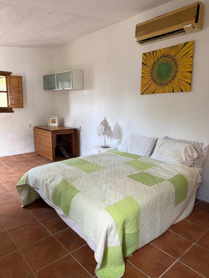 3 bedroom Villa for sale in Almunecar with pool garage - € 315,000 (Ref: 9826809)
