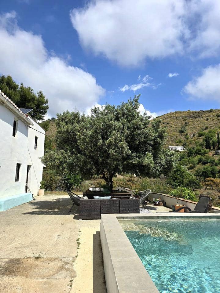 3 bedroom Villa for sale in Almunecar with pool garage - € 315,000 (Ref: 9826809)
