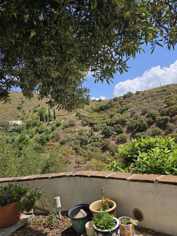 3 bedroom Villa for sale in Almunecar with pool garage - € 315,000 (Ref: 9826809)