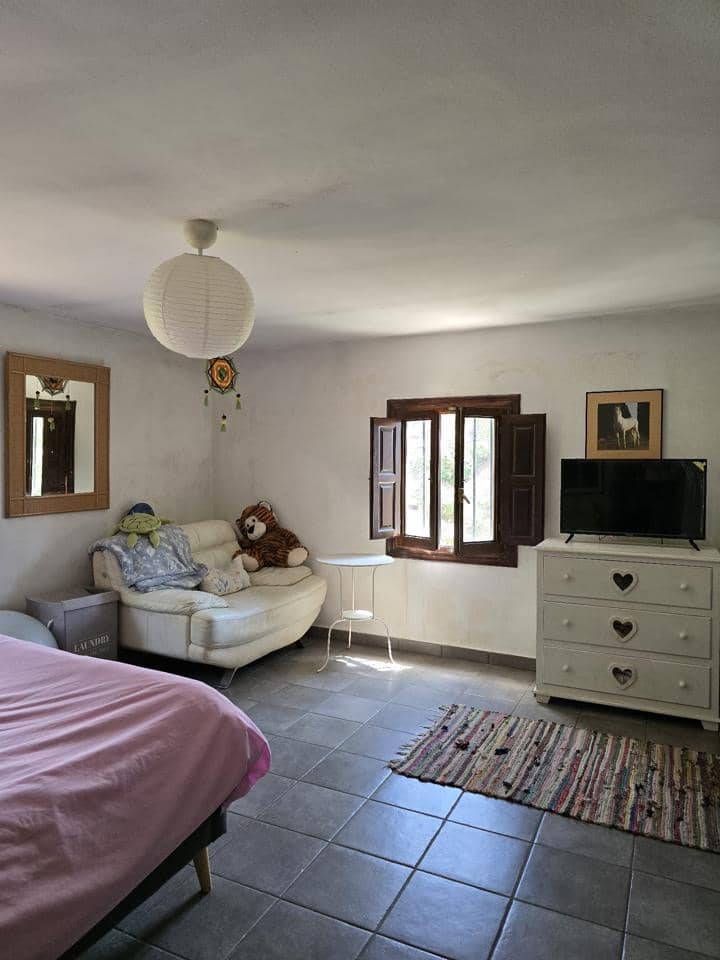 3 bedroom Villa for sale in Almunecar with pool garage - € 315,000 (Ref: 9826809)