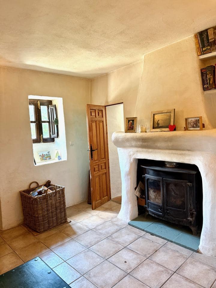 3 bedroom Villa for sale in Almunecar with pool garage - € 315,000 (Ref: 9826809)
