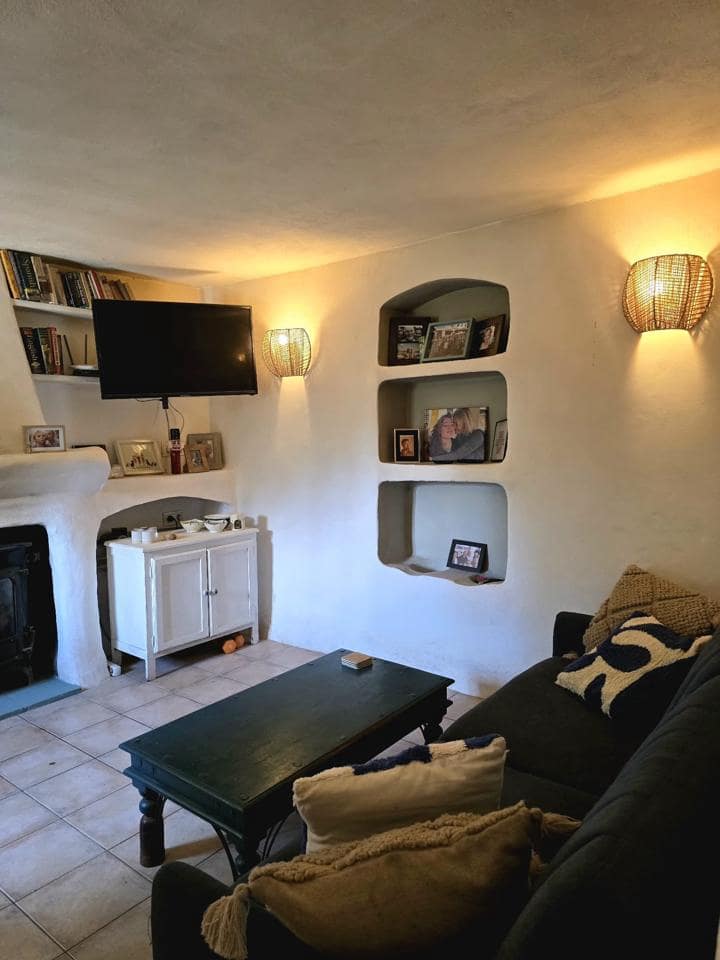 3 bedroom Villa for sale in Almunecar with pool garage - € 315,000 (Ref: 9826809)