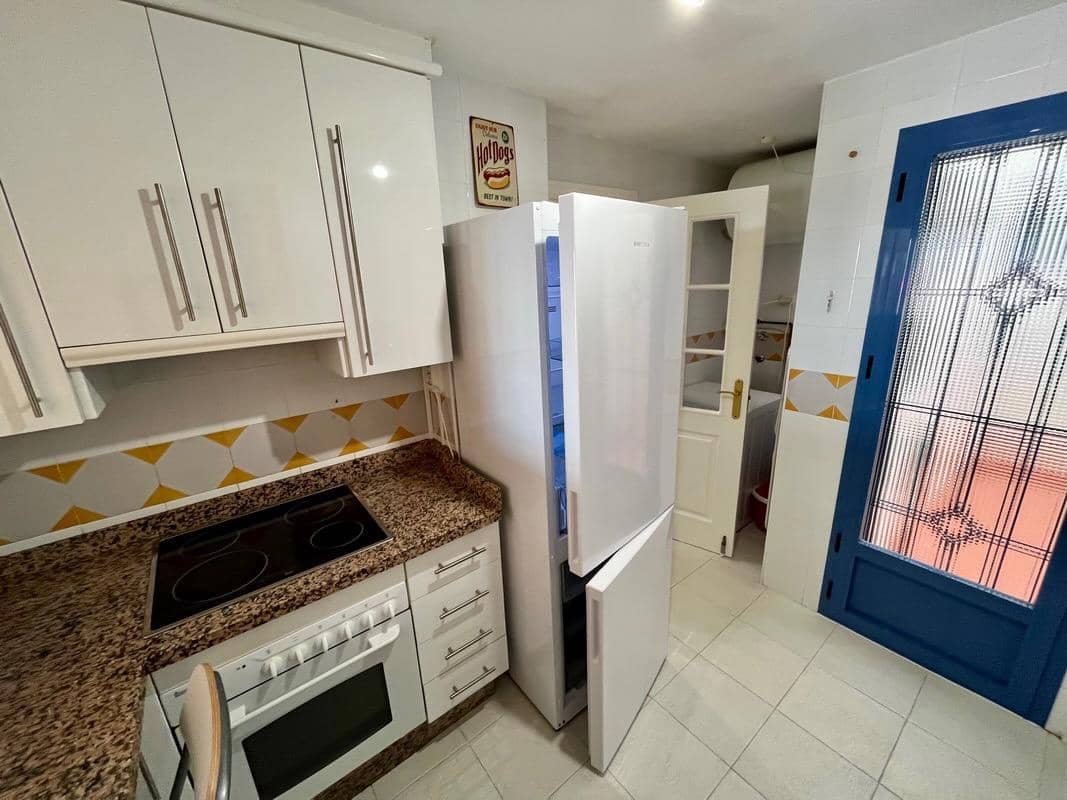 2 bedroom Flat for sale in Almunecar with pool garage - € 358,000 (Ref: 9834576)