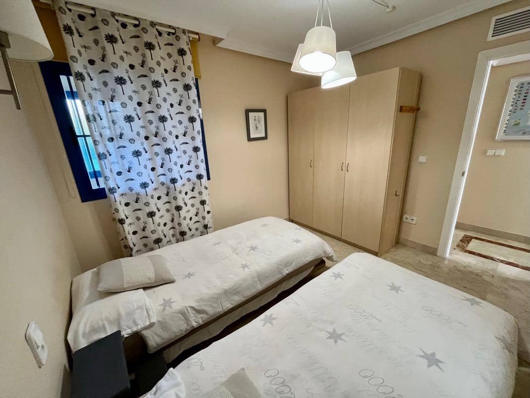2 bedroom Flat for sale in Almunecar with pool garage - € 358,000 (Ref: 9834576)