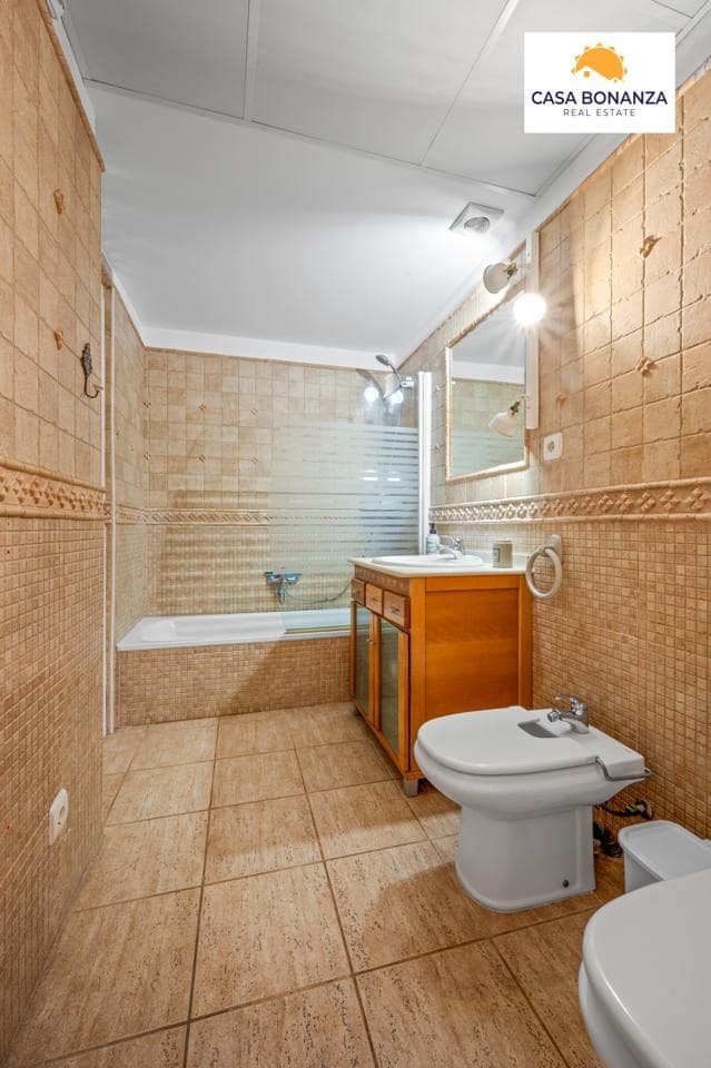 Chalet de 4 habitaciones en La Herradura en venta con piscina garaje - 699.000 € (Ref: 9891495)