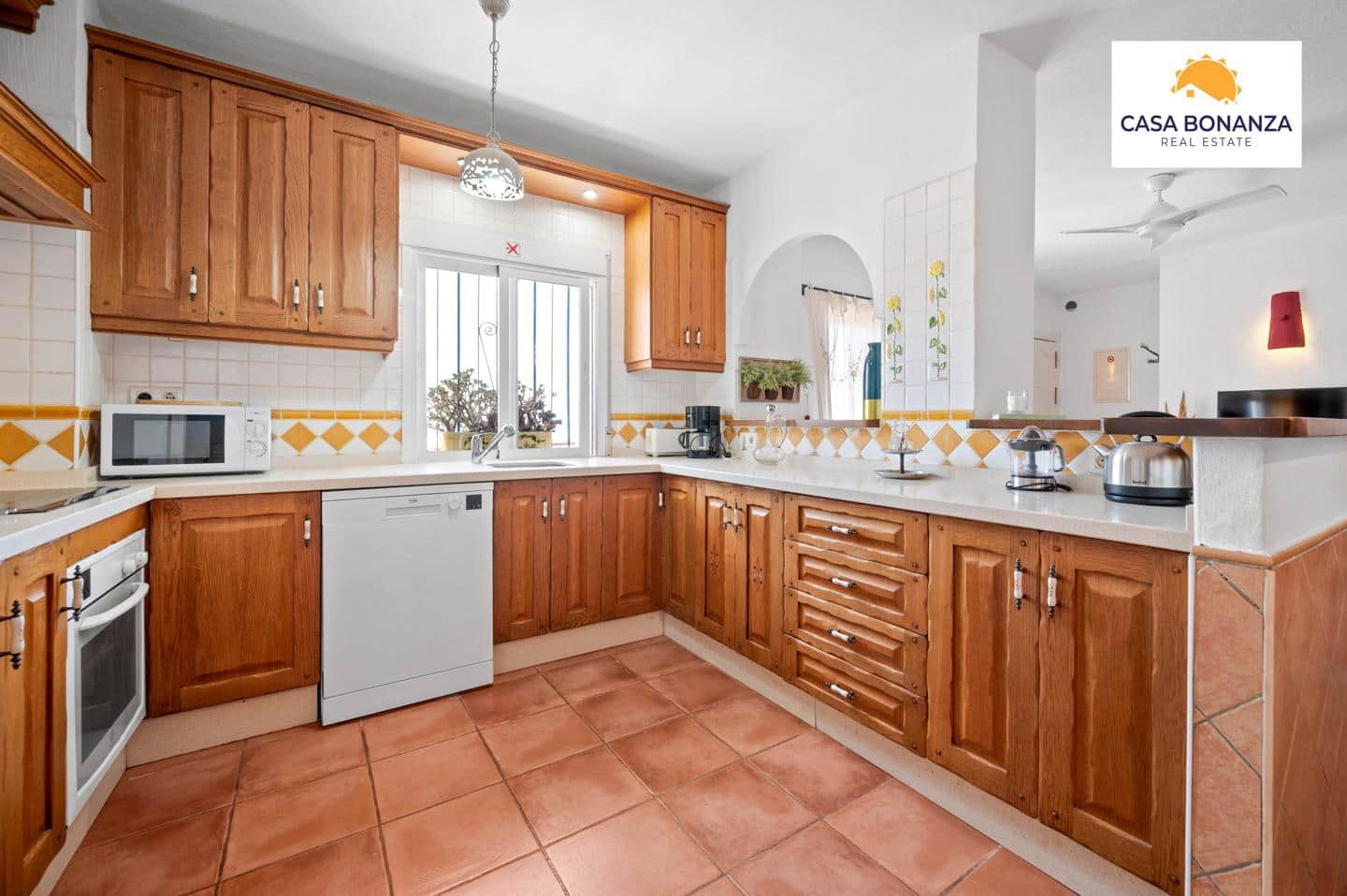 Chalet de 4 habitaciones en La Herradura en venta con piscina garaje - 699.000 € (Ref: 9891495)
