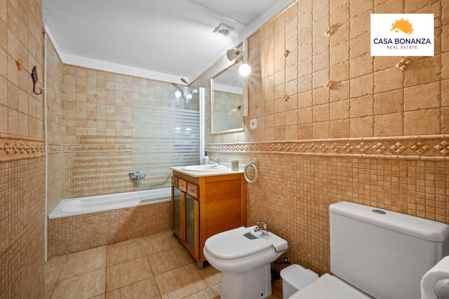Chalet de 4 habitaciones en La Herradura en venta con piscina garaje - 699.000 € (Ref: 9891495)