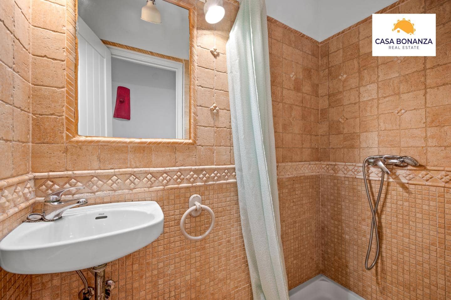 Chalet de 4 habitaciones en La Herradura en venta con piscina garaje - 699.000 € (Ref: 9891495)