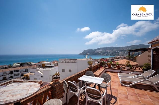 Chalet de 4 habitaciones en La Herradura, Almuñécar en venta con piscina garaje - 699.000 € (Ref: 9891495)