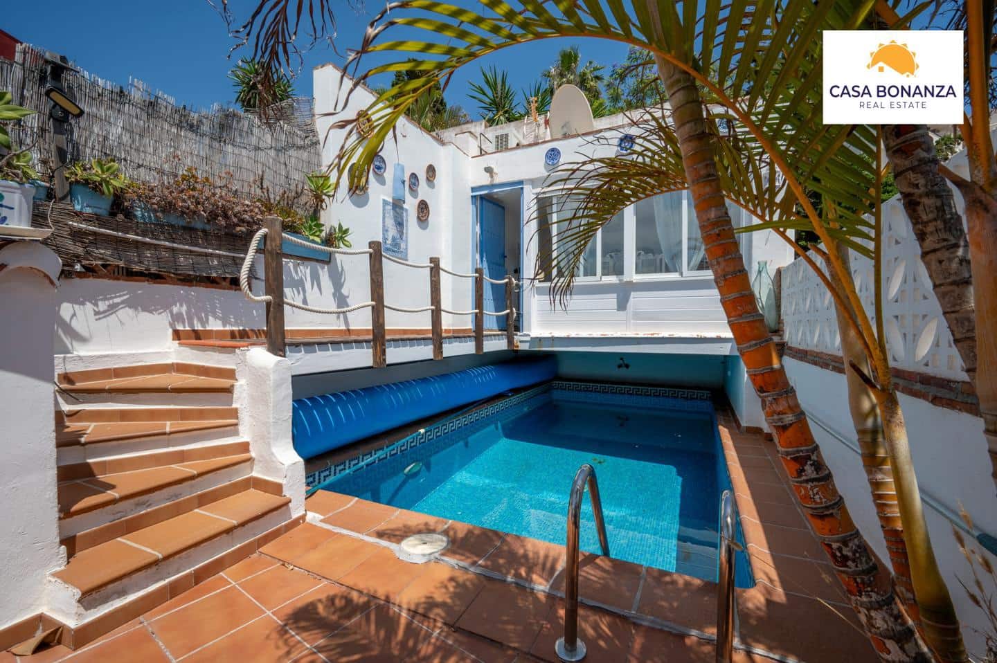 Chalet de 4 habitaciones en La Herradura en venta con piscina garaje - 699.000 € (Ref: 9891495)
