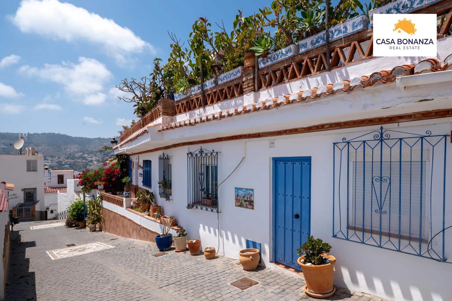 Chalet de 4 habitaciones en La Herradura en venta con piscina garaje - 699.000 € (Ref: 9891495)