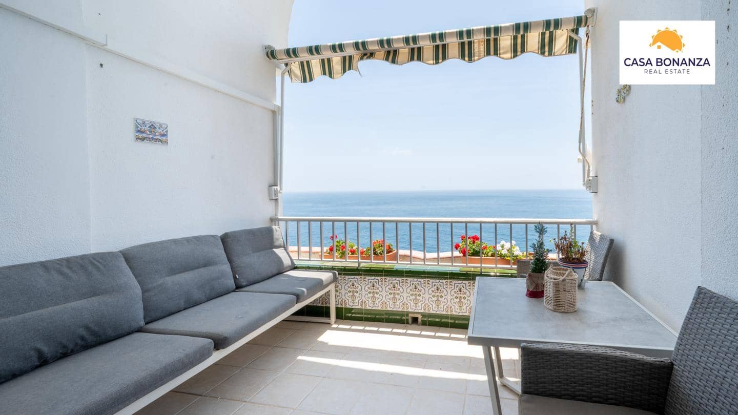 2 bedroom Flat for sale in Almunecar with pool - € 450,000 (Ref: 9936874)