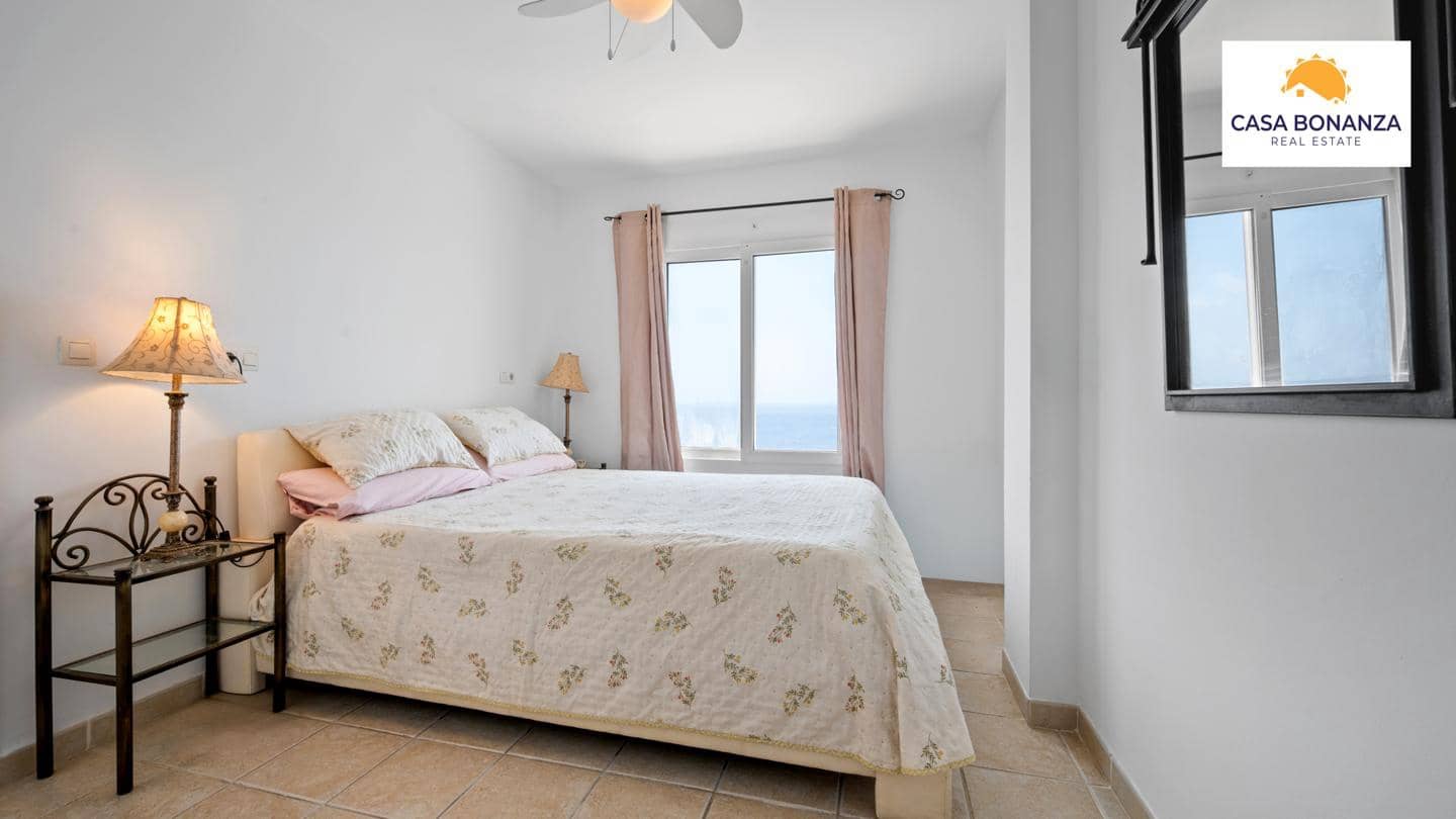 2 bedroom Flat for sale in Almunecar with pool - € 450,000 (Ref: 9936874)