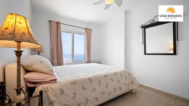 Piso de 2 habitaciones en Almuñécar en venta con piscina - 450.000 € (Ref: 9936874)