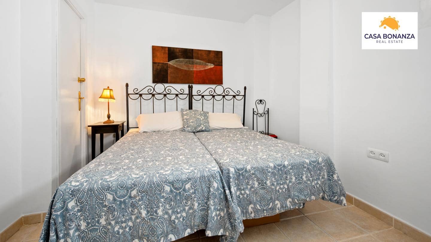 2 bedroom Flat for sale in Almunecar with pool - € 450,000 (Ref: 9936874)