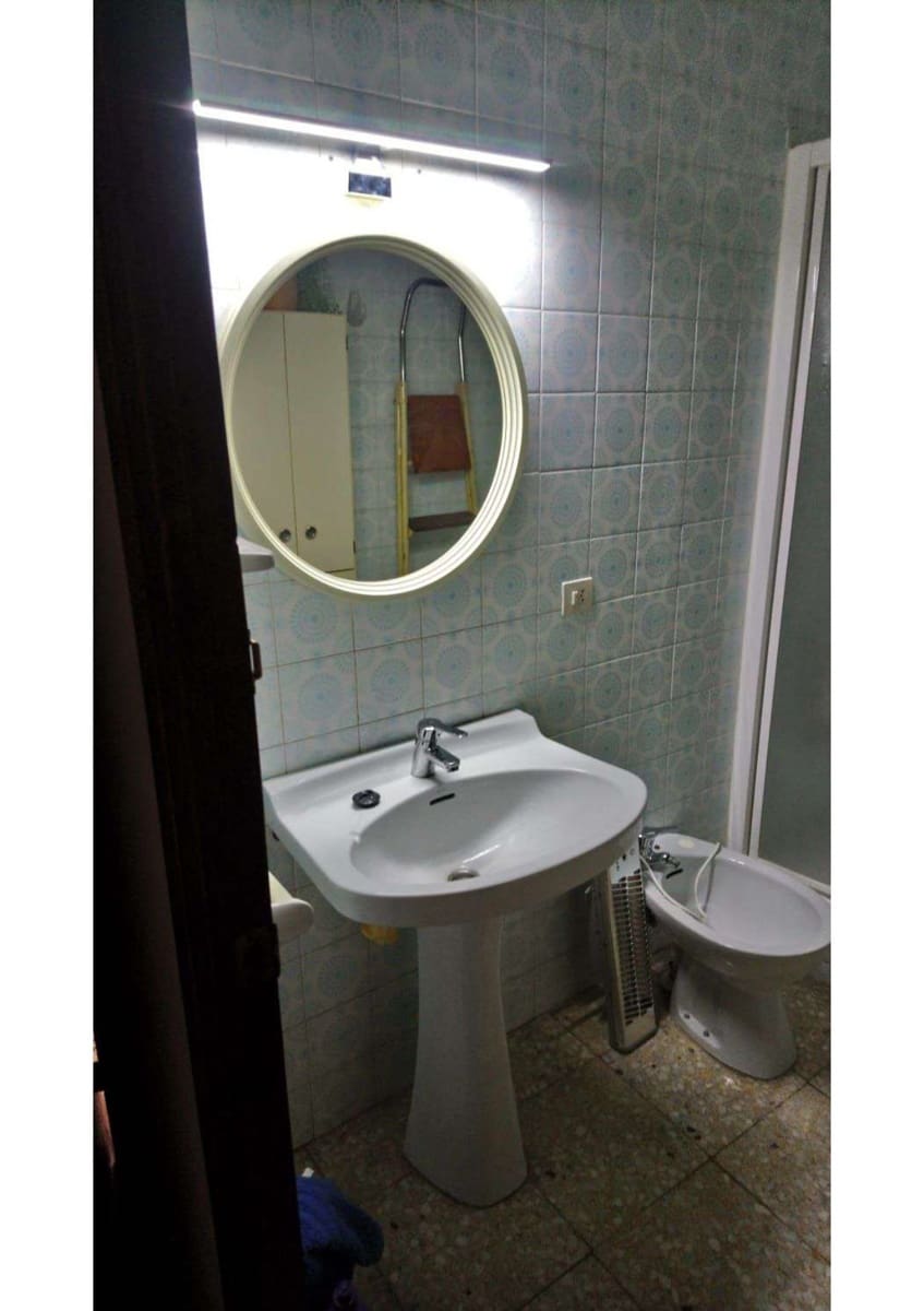 6 soveværelse Byhus til salg i Santa Magdalena de Polpis med garage - € 102.000 (Ref: 7615013)