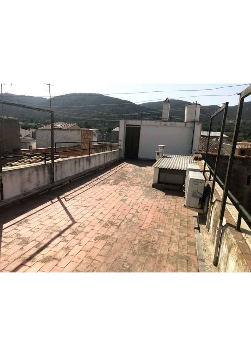 6 soveværelse Byhus til salg i Santa Magdalena de Polpis med garage - € 102.000 (Ref: 7615013)