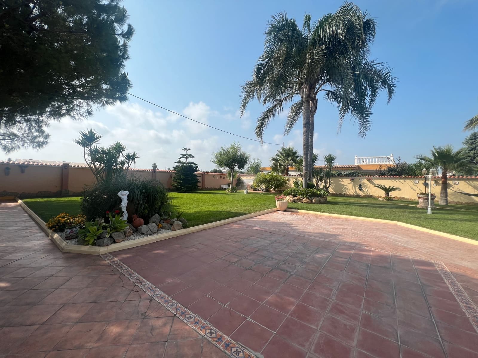 Villa for sale in Benicarlo - € 260,000 (Ref: 7650799)