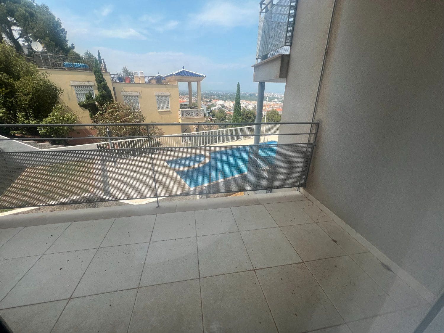 3 soverom Kjedet enebolig til salgs i Peniscola med svømmebasseng garasje - € 197 000 (Ref: 9075562)