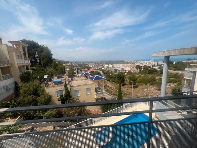 3 soverom Kjedet enebolig til salgs i Peñíscola med svømmebasseng garasje - € 197 000 (Ref: 9075562)