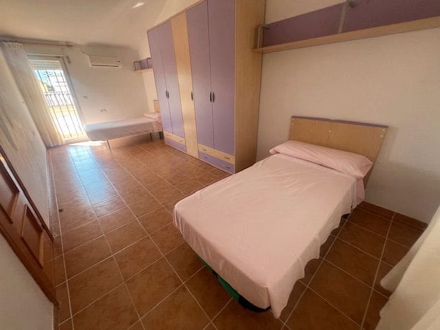 4 soverom Kjedet enebolig til salgs i Peñíscola med svømmebasseng garasje - € 240 000 (Ref: 9105920)