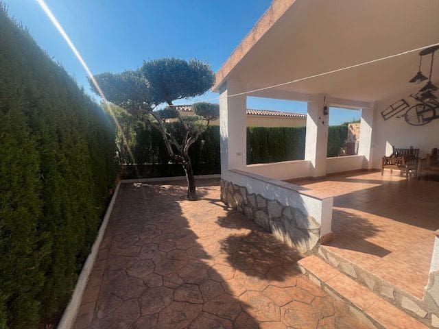 4 soveværelse Semi-Rækkehus til salg i Peniscola med swimmingpool garage - € 240.000 (Ref: 9105920)