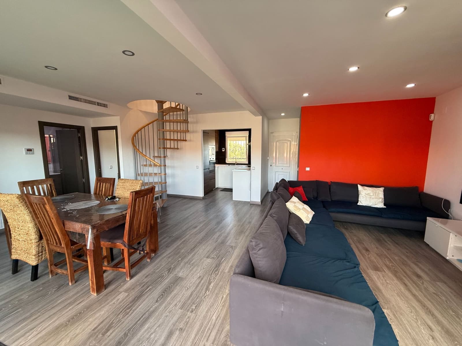 3 makuuhuone Paritalo myytävänä paikassa Peniscola mukana uima-altaan 
autotalli - 235 000 € (Ref: 9391157)