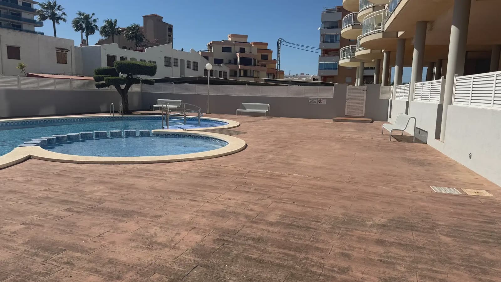2 bedroom Beach Apartment for sale in Peniscola with pool - € 249,000 (Ref: 9743036)