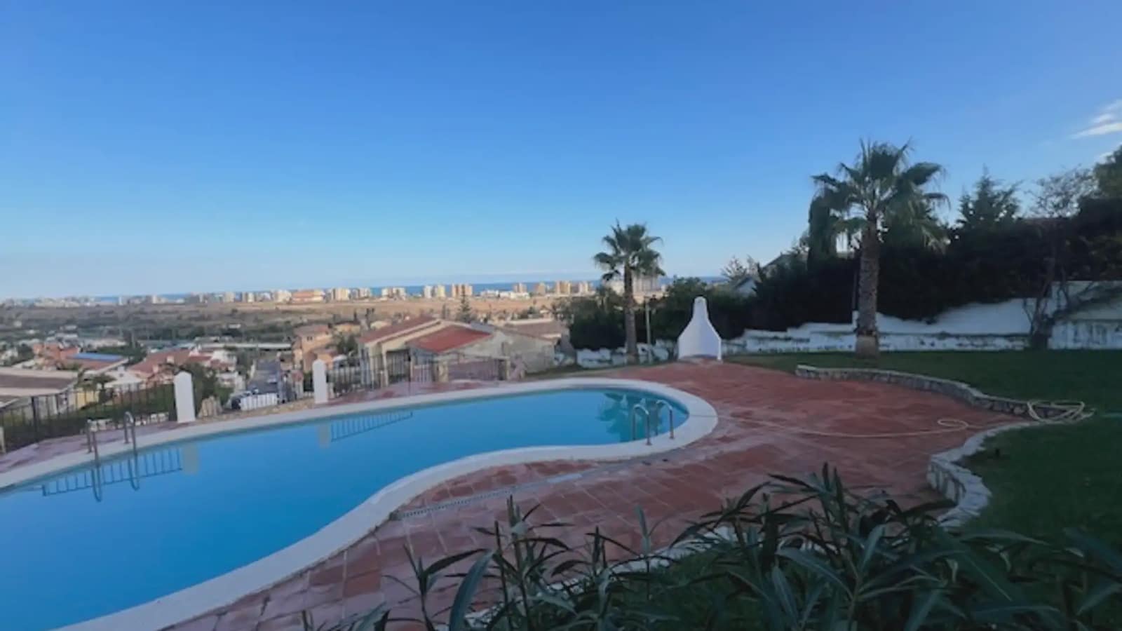2 bedroom Townhouse for sale in Peniscola with pool garage - € 180,000 (Ref: 9743125)