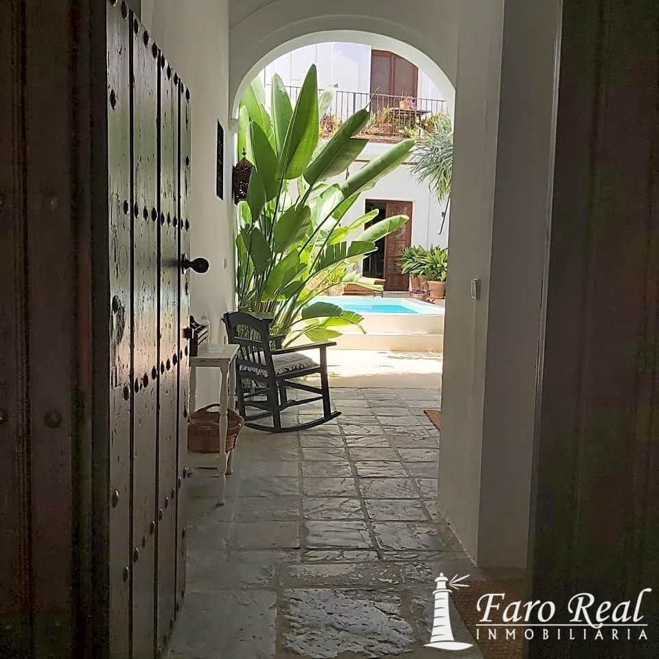 5 bedroom Villa for sale in Sanlucar de Barrameda with pool garage - € 750,000 (Ref: 9420133)