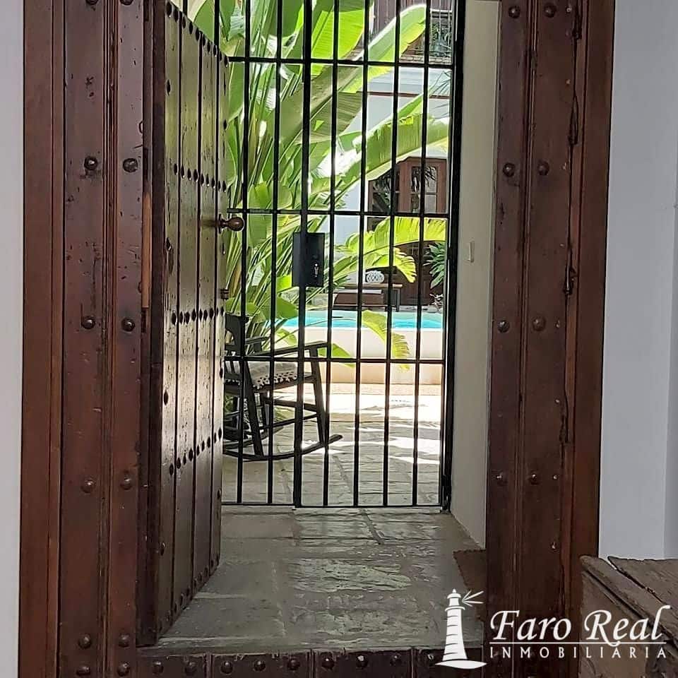 5 bedroom Villa for sale in Sanlucar de Barrameda with pool garage - € 750,000 (Ref: 9420133)