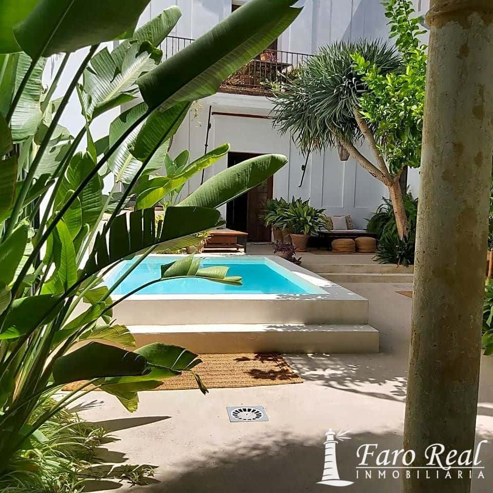 5 bedroom Villa for sale in Sanlucar de Barrameda with pool garage - € 750,000 (Ref: 9420133)