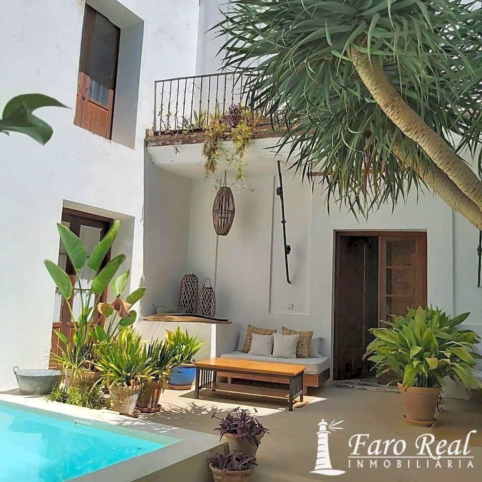 5 bedroom Villa for sale in Sanlucar de Barrameda with pool garage - € 750,000 (Ref: 9420133)