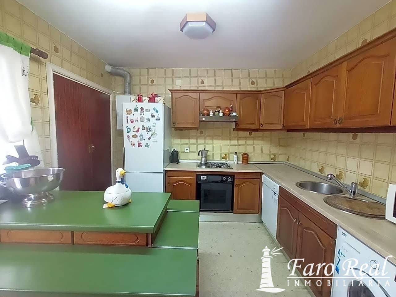 4 bedroom Villa for sale in Sanlucar de Barrameda with pool - € 580,000 (Ref: 9420134)