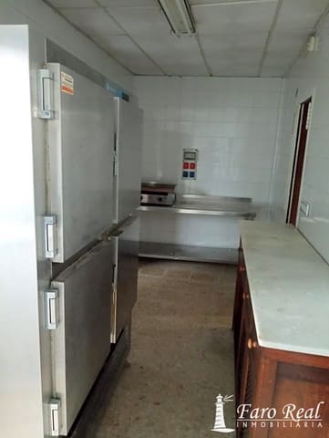 7 bedroom Villa for sale in Sanlúcar de Barrameda - € 420,000 (Ref: 9420135)