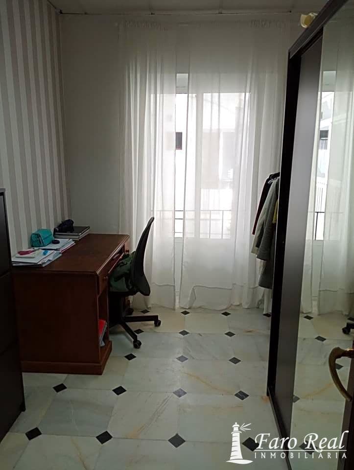 7 bedroom Villa for sale in Sanlucar de Barrameda - € 420,000 (Ref: 9420135)