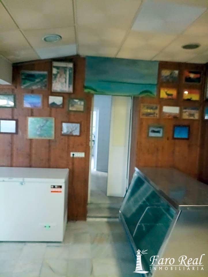 7 bedroom Villa for sale in Sanlucar de Barrameda - € 420,000 (Ref: 9420135)