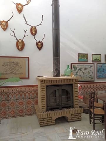 7 bedroom Villa for sale in Sanlúcar de Barrameda - € 420,000 (Ref: 9420135)