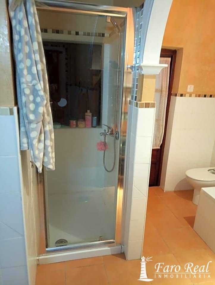 7 bedroom Villa for sale in Sanlucar de Barrameda - € 420,000 (Ref: 9420135)