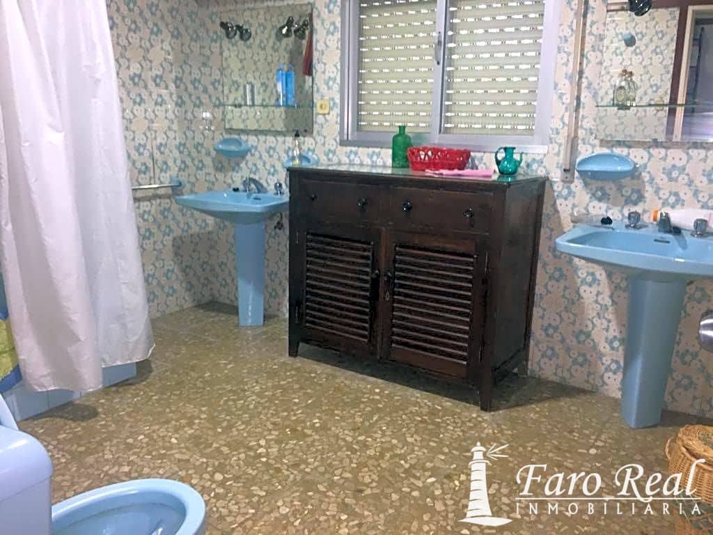 10 bedroom Villa for sale in Sanlucar de Barrameda with pool - € 570,000 (Ref: 9420136)
