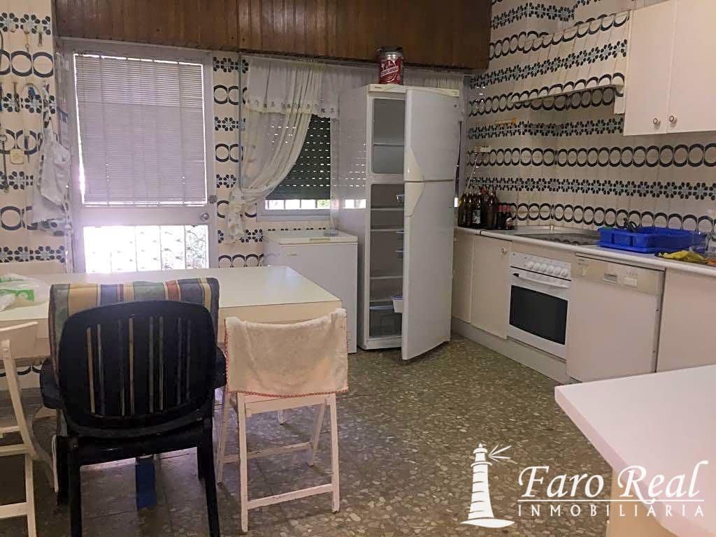 10 bedroom Villa for sale in Sanlucar de Barrameda with pool - € 570,000 (Ref: 9420136)