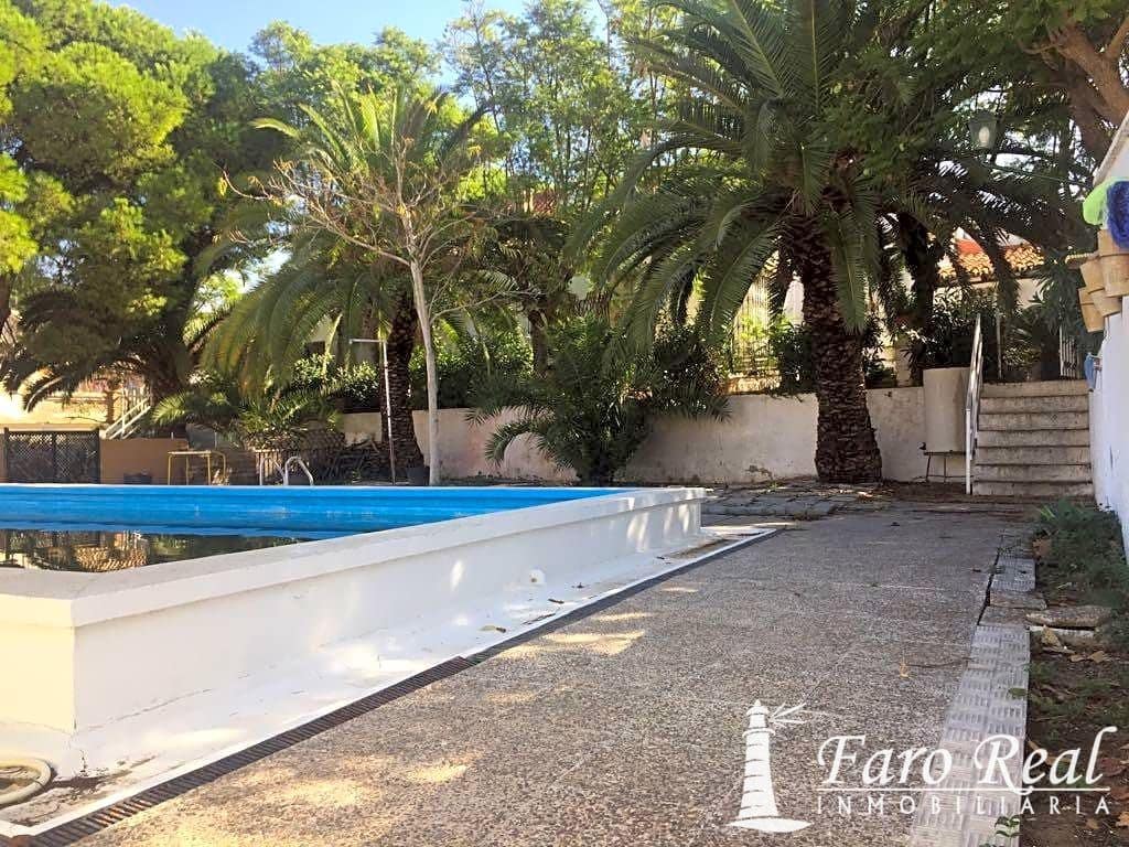 10 bedroom Villa for sale in Sanlucar de Barrameda with pool - € 570,000 (Ref: 9420136)
