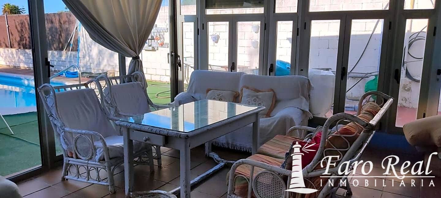 5 bedroom Villa for sale in Chipiona - € 265,000 (Ref: 9420137)