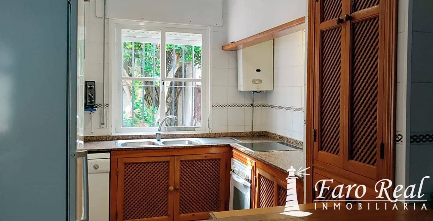 5 bedroom Villa for sale in Chipiona - € 265,000 (Ref: 9420137)