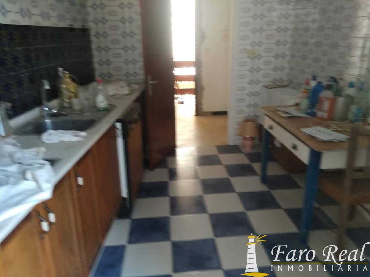 3 bedroom Flat for sale in Sanlucar de Barrameda - € 200,000 (Ref: 9420138)