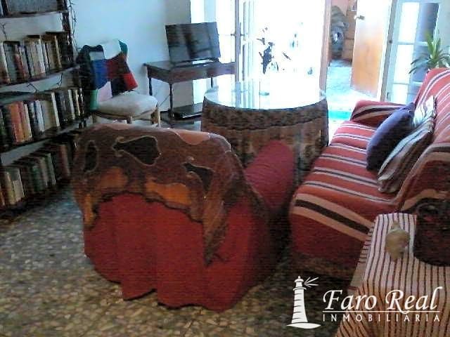 4 bedroom Villa for sale in Sanlucar de Barrameda with garage - € 370,000 (Ref: 9420139)