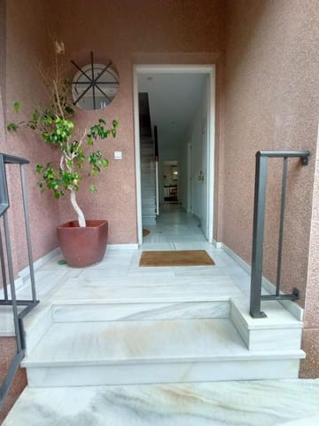 3 slaapkamer Villa te huur in Sanlúcar de Barrameda met garage - € 4.100 (Ref: 9420145)